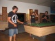 En soirée, on joue au billard avec nos amis question d'ou…