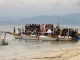 Bateau local. Pourquoi ne pas y entrer plus de monde?