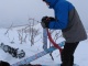 Une fois en haut de la montagne, on retire les peaux (synth&eacu…