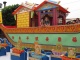 Il suffit de tirer une cenne dans le petit bateau de la couleur …